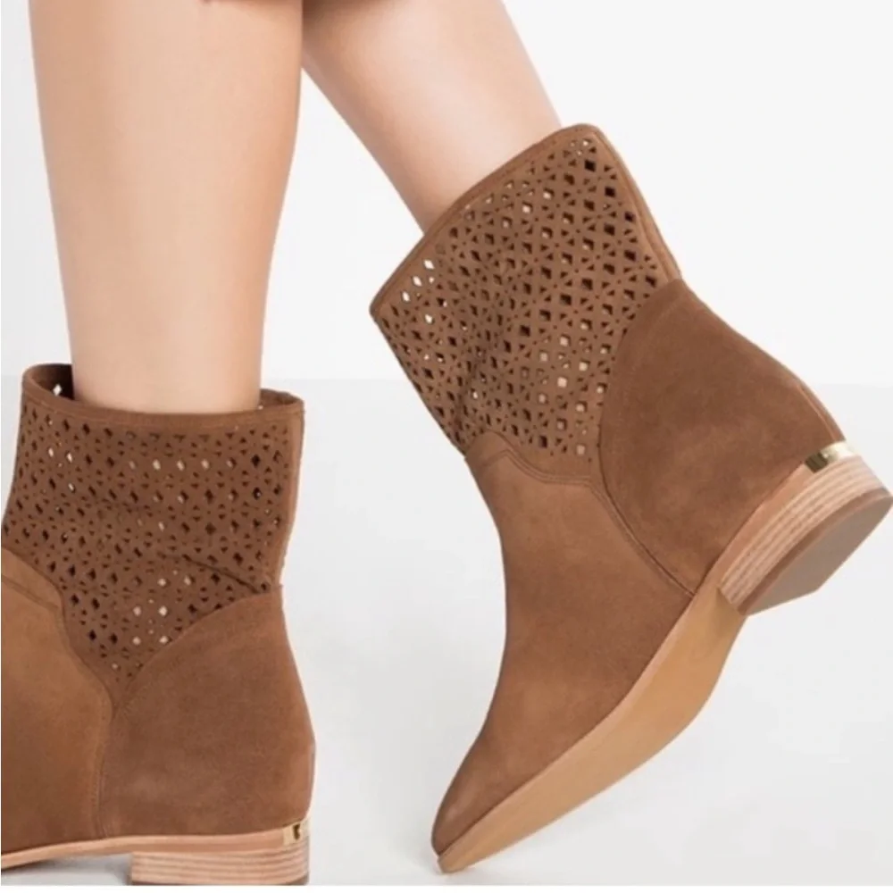 NWT Michael Kors Leather Laser Cut Booties Size 8M Pull On Style